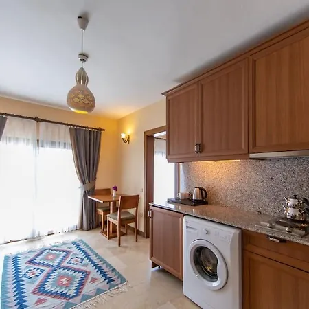 Sleeps 2, Shared Pool - Awz 304, 1 Apartment Muğla